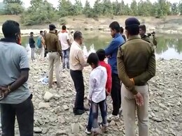 मध्यप्रदेश: सागर जिले के राहतगढ़ वॉटर फाल में डूबकर पांच लोगों की मौत मध्यप्रदेश: सागर जिले के राहतगढ़ वॉटर फाल में डूबकर पांच लोगों की मौत