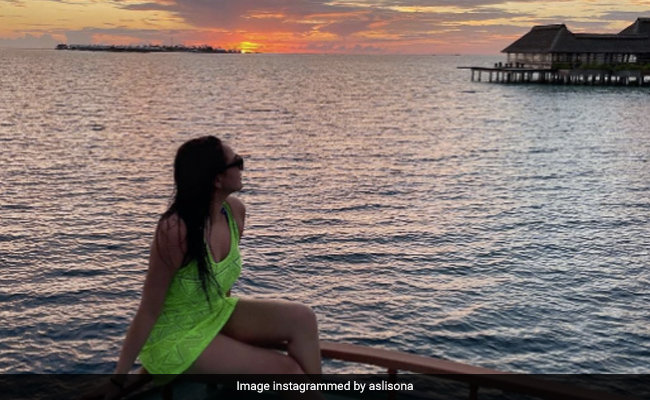 Oh, Nothing. Just A Sunset In The Maldives, Courtesy Sonakshi Sinha