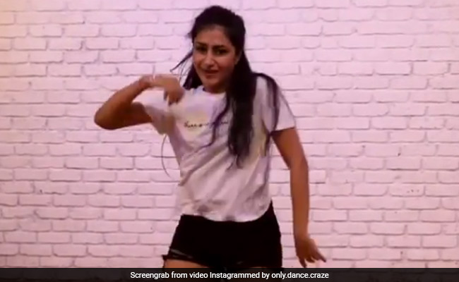 Dhanashree Verma ने 'दारू बदनाम' पर किया ऐसा जबरदस्त डांस, युजवेंद्र चहल की मंगेतर के Video ने मचाई धूम