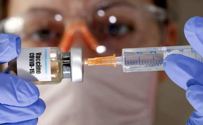 Covid vaccine update: अमेरिका में इस दिन से शुरू हो सकता है टीकाकरण कार्यक्रम