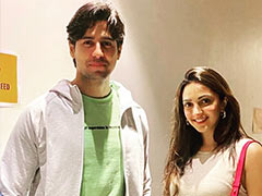 Did Akshay Kumar Just Confirm Kiara Advani Is Dating Sidharth Malhotra?