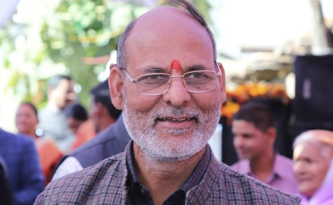 उत्‍तराखंड के CM त्रिवेंद्र सिंह रावत के खिलाफ PM को पत्र लिखने वाले लखीराम जोशी BJP से निलंबित