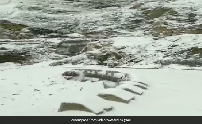 Jammu-Srinagar National Highway Closed Due To Snowfall