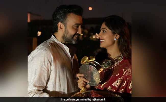 Karwa Chauth 2020: Pics From Shilpa Shetty, Kajal Aggarwal, Raveena Tandon, Sonali Bendre, Bipasha Basu And Others' Festivities