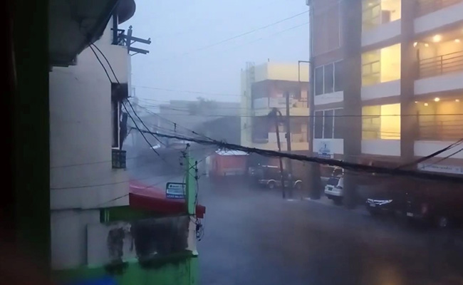4 Dead As Typhoon Goni Batters Philippines