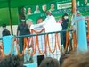 Nitish Kumar Faces Onion Attack At Bihar Rally, Says 'Keep Throwing' Nitish Kumar Faces Onion Attack At Bihar Rally, Says 'Keep Throwing'