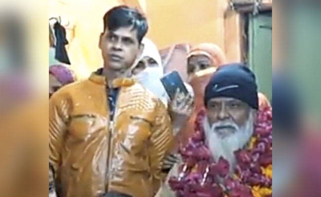 70-Year-Old Man Meets Family In Kanpur After Years In Pakistan