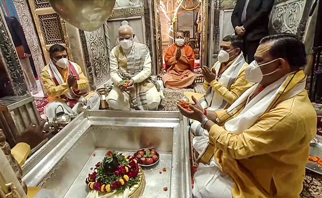 Watch: PM Modi Prays At Kashi Vishwanath Temple In Varanasi On Dev Diwali