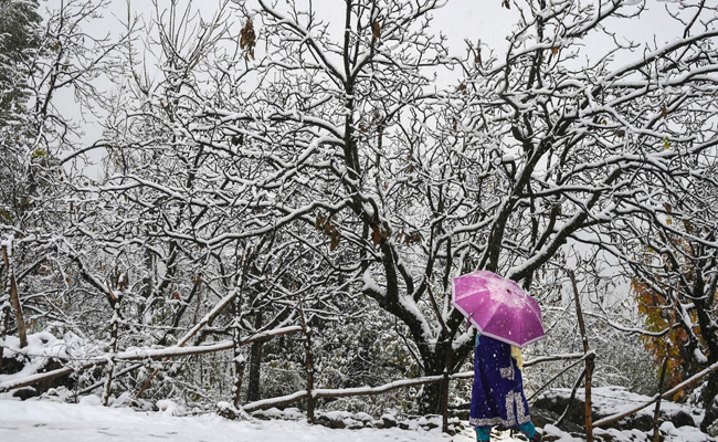 Sub-Zero Temperatures Recorded At Many Places In Kashmir, Pahalgam Coldest