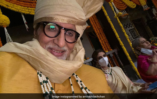 Happiness Is Seeing "Family At Work". Amitabh Bachchan's Smile Says It All