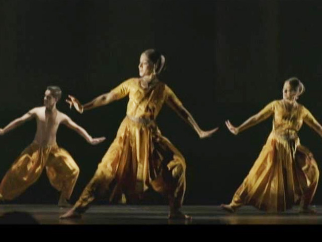 #HandmadeDilSe Telethon Gets Underway With A Beautiful 'Thari' Performance