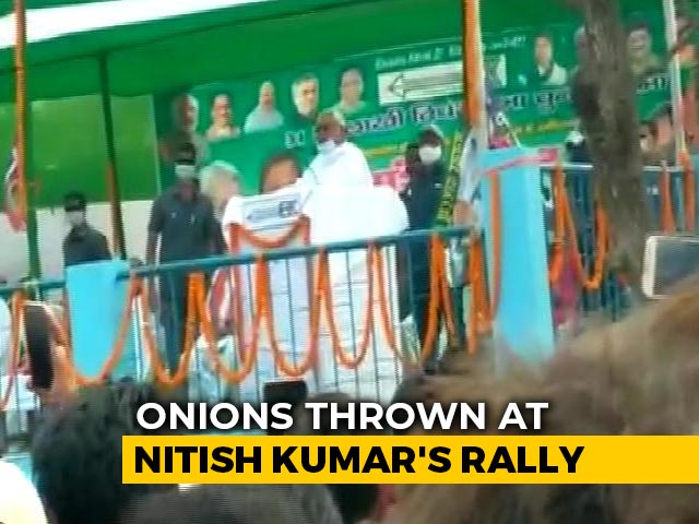 Onions Thrown At Nitish Kumar During Bihar Rally