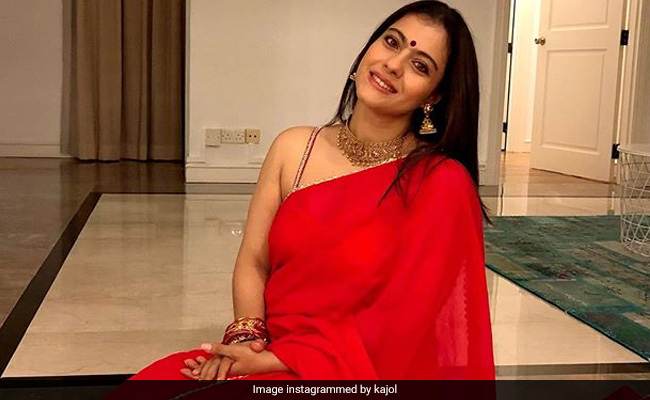 चांद के इंतजार में काजोल का हुआ बुरा हाल, फोटो शेयर कर लिखा- अगर खाना नहीं मिला तो...