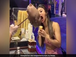 Mouni Roy को आइसक्रीम नहीं दे रहा था शख्स, तभी एक्ट्रेस को आया गुस्सा और किया कुछ ऐसा- देखें Video Mouni Roy को आइसक्रीम नहीं दे रहा था शख्स, तभी एक्ट्रेस को आया गुस्सा और किया कुछ ऐसा- देखें Video