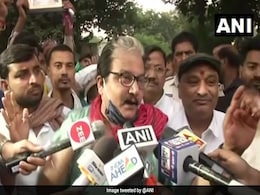 मोदी सरकार पर बरसे RJD नेता मनोज झा, कहा- सेंट्रल विस्टा प्रोजेक्ट का काम तत्काल रोकें मोदी सरकार पर बरसे RJD नेता मनोज झा, कहा- सेंट्रल विस्टा प्रोजेक्ट का काम तत्काल रोकें