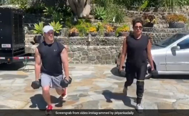 प्रियंका चोपड़ा और निक जोनास ने साथ यूं किया वर्कआउट, Video में दिखा कपल का जबरदस्त अंदाज