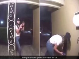 खाना डिलीवर कर महिला ने सबूत के तौर पर क्लिक की फोटो और फिर ऐसे उड़ा ले गई... देखें CCTV Video खाना डिलीवर कर महिला ने सबूत के तौर पर क्लिक की फोटो और फिर ऐसे उड़ा ले गई... देखें CCTV Video