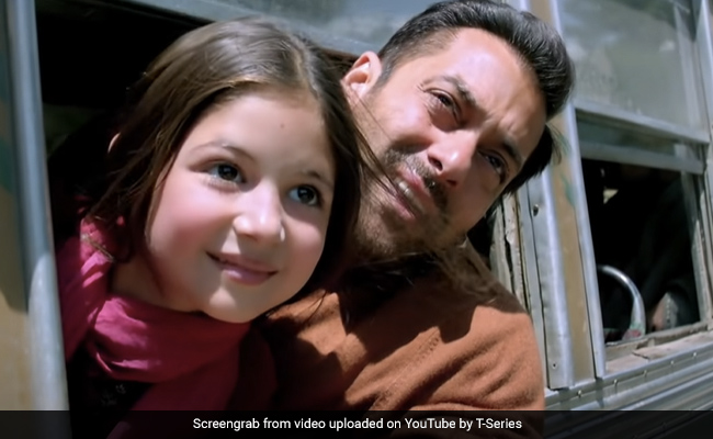 Remember Harshaali Malhotra From <i>Bajrangi Bhaijaan</i>? Here's Why She Is Trending