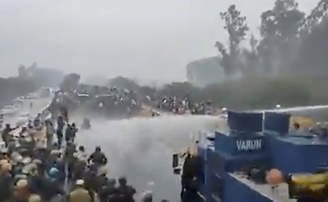 "Absolutely Wrong" To Stop Farmers From Peaceful Protests: Arvind Kejriwal
