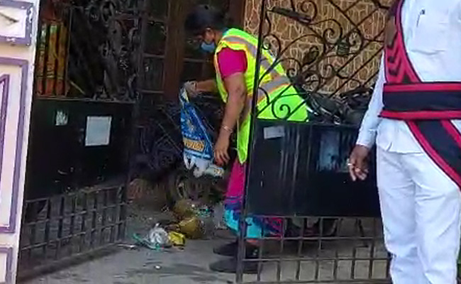 A Stinking "Return Gift" For Those Littering Roads In Andhra Town