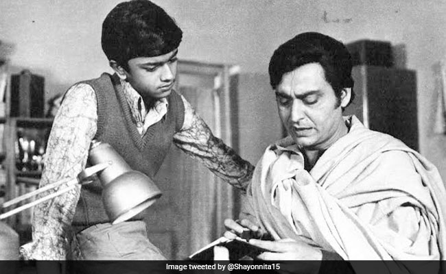 "You Will Be Missed, Feluda": Heartbroken, Twitter Mourns Soumitra Chatterjee