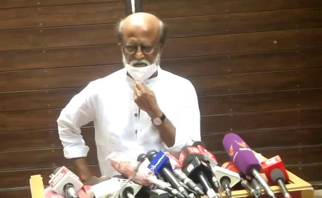 पार्टी नेताओं संग बैठक के बाद बोले रजनीकांत, राजनीति पर फैसले का जल्द करूंगा ऐलान