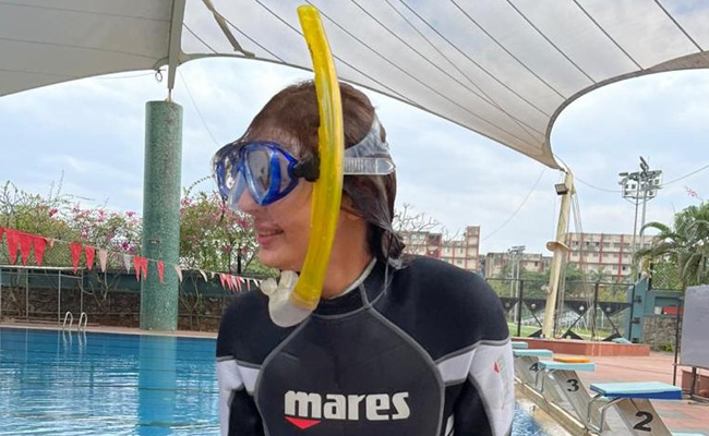 Dhvani Bhanushali Begins Scuba Diving Course Ahead Of Maldives Vacation