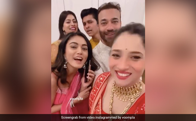 Ankita Lokhande ने दोस्तों के सामने बॉयफ्रेंड विक्की जैन से कहा- इस तरह सोशल मीडिया पर...