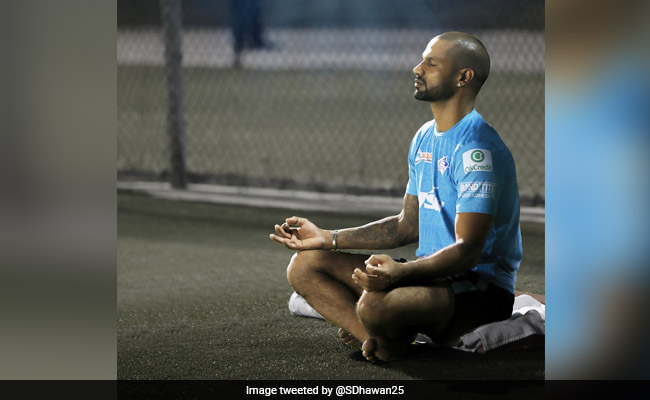 IPL 2020 Qualifier 1 से पहले शिखर धवन बैठे ध्यान पर, दिल्ली कैपिटल्स ने कहा, 'गब्बर का एक और रूप..'