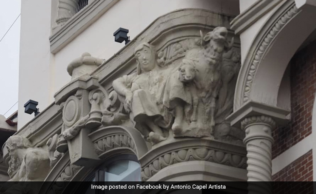 Botched Statue Restoration In Spain Becomes Laughingstock Online