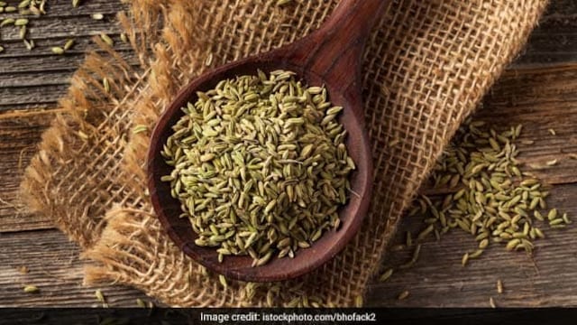 Fennel water can be prepared by soaking fennel seeds in water overnight