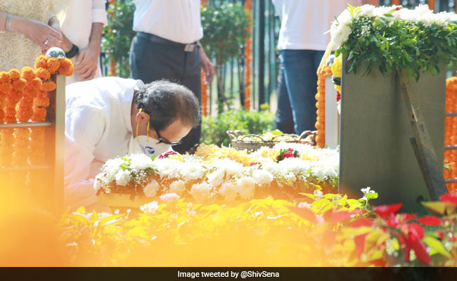 Uddhav Thackeray, Sharad Pawar Pay Tributes To Bal Thackeray On Death Anniversary