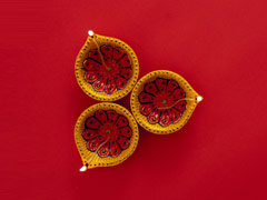 Happy Chhoti Diwali 2025: Wishes, Greetings, Facebook And WhatsApp Status To Share