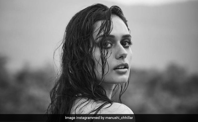 मानुषी छिल्लर ने Pool में दिया जबरदस्त पोज, Photos शेयर कर बोलीं- मैं क्लोरीन वाटर की मछली...