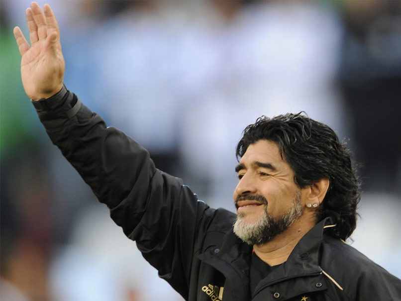फुटबॉल लीजेंड Diego Maradona  के निधन से बॉलीवुड में शोक,  रणवीर सिंह ने शेयर किया इमोशनल पोस्ट