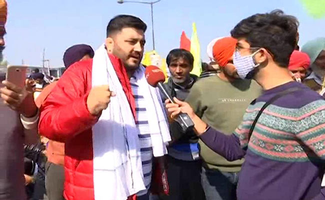 "कोरोना से डर नहीं लगता, भेदभाव से लगता है" : दिल्ली कूच कर रहे किसान बोले