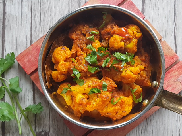 How To Make Gobhi Masaledar | Easy Gobhi Masaledar Recipe Video