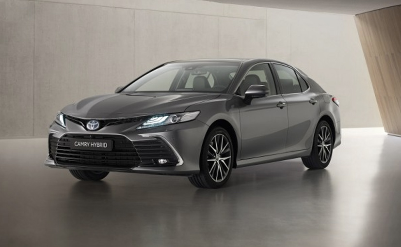 2022 Toyota Camry Hybrid Facelift Teased; India Launch Soon
