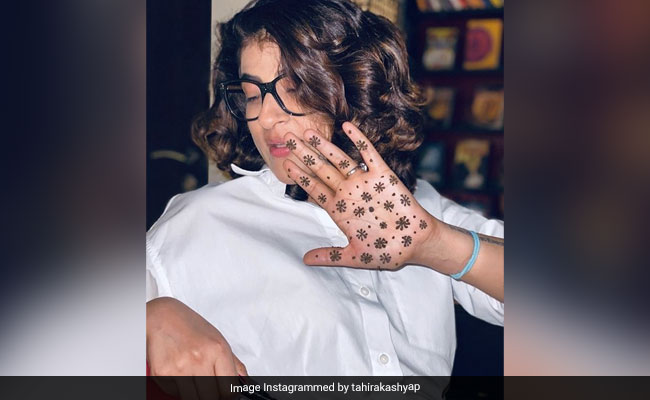 Karwa Chauth 2020 - Snowflakes To Coronavirus: The Story Behind Tahira Kashyap's Mehendi