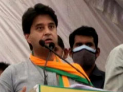 'Vote For Hand Symbol': Jyotiraditya Scindia's Faux Pas At Rally 'Vote For Hand Symbol': Jyotiraditya Scindia's Faux Pas At Rally