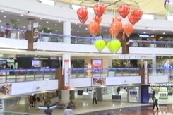 Delhi Shopping Mall Sales Pick Up Ahead Of Diwali, But Footfall At 50% Delhi Shopping Mall Sales Pick Up Ahead Of Diwali, But Footfall At 50%