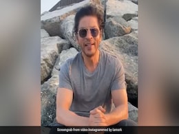 शाहरुख खान ने 55वें जन्मदिन दिया फैंस को खास मैसेज, बोले- मेरी तरह लवरबॉय नहीं बन सकते, इसलिए... शाहरुख खान ने 55वें जन्मदिन दिया फैंस को खास मैसेज, बोले- मेरी तरह लवरबॉय नहीं बन सकते, इसलिए...