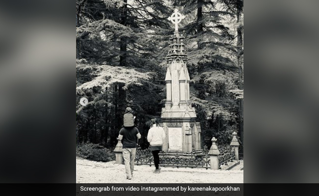 तैमूर अली खान पापा सैफ के कंधों पर बैठकर मैक्लोडगंज की सैर करते आए नजर, करीना कपूर ने शेयर किए Photos