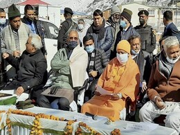Trivendra Singh Rawat, Yogi Adityanath Offer Prayers At Badrinath Temple Trivendra Singh Rawat, Yogi Adityanath Offer Prayers At Badrinath Temple