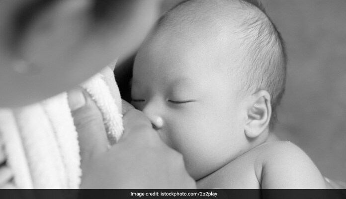 Man In China Tells Wife How To Correctly Breastfeed, Internet In Splits