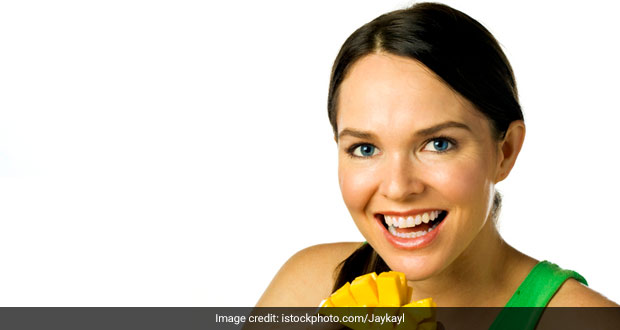 Mangoes For Monsoon: 4 Incredible Home Remedies For Skin