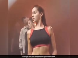 'गर्मी' सॉन्ग का रिहर्सल Video हुआ वायरल, कुछ इस तरह डांस की प्रैक्टिस करती नजर आईं नोरा फतेही 'गर्मी' सॉन्ग का रिहर्सल Video हुआ वायरल, कुछ इस तरह डांस की प्रैक्टिस करती नजर आईं नोरा फतेही