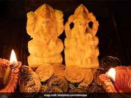 Dhanteras 2020: All That Glitters Are These Gold Bars And Coins At Up To 25% Off Dhanteras 2020: All That Glitters Are These Gold Bars And Coins At Up To 25% Off