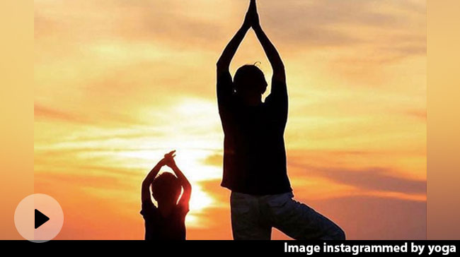 बच्चों में आज से डालें योग की आदत, यहां है शुरुआत के लिए बेस्ट योगासन बच्चों में आज से डालें योग की आदत, यहां है शुरुआत के लिए बेस्ट योगासन