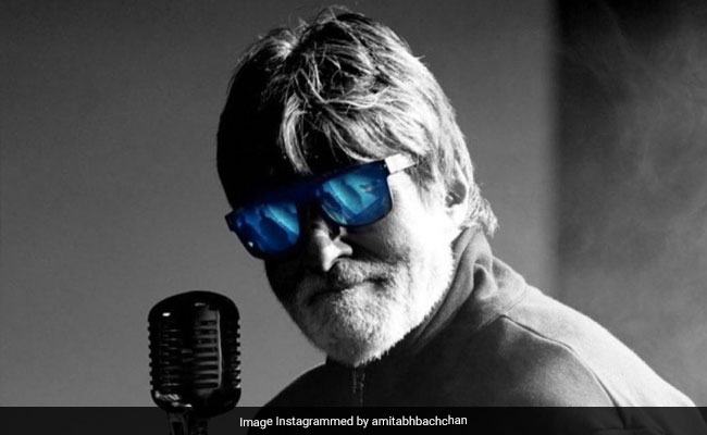 "Having Failed Michael Jackson Routine," Amitabh Bachchan Attempts Headbanging. How Did He Do?